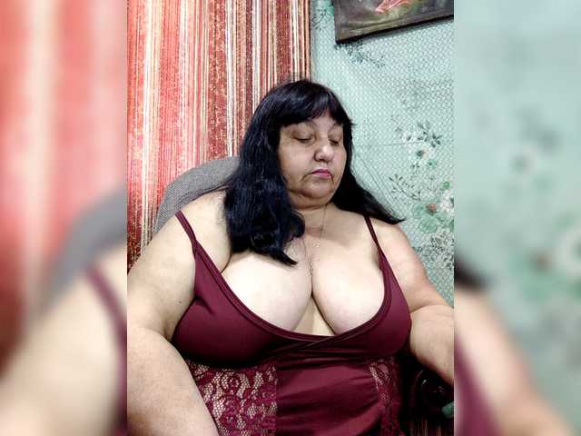 Nezsbudka live cam on BongaCams