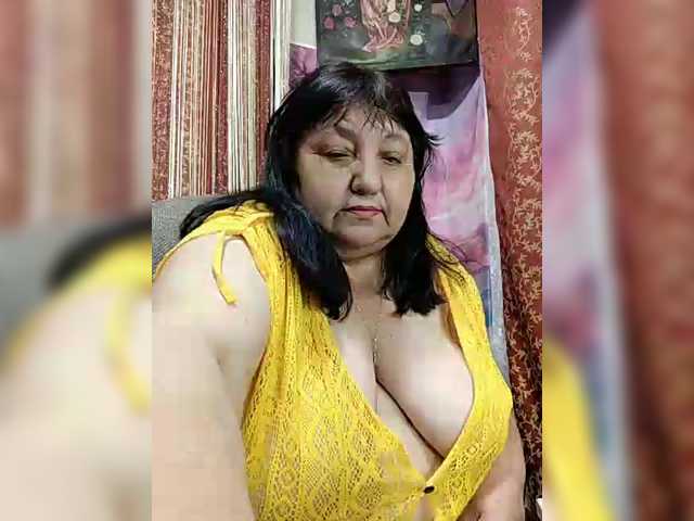 Nezsbudka's BongaCams show and profile