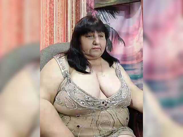 Nezsbudka's BongaCams show and profile