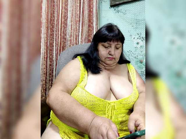 Nezsbudka live cam on BongaCams