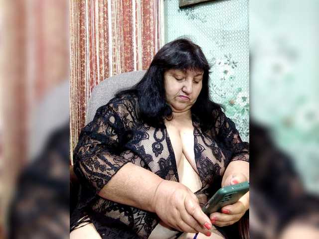 Nezsbudka live cam on BongaCams