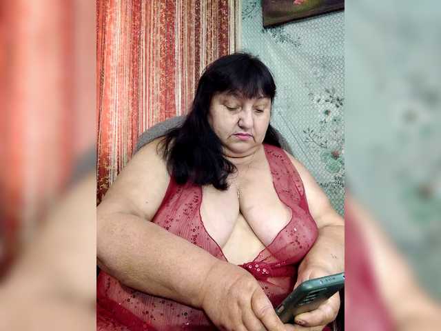 Nezsbudka live cam on BongaCams