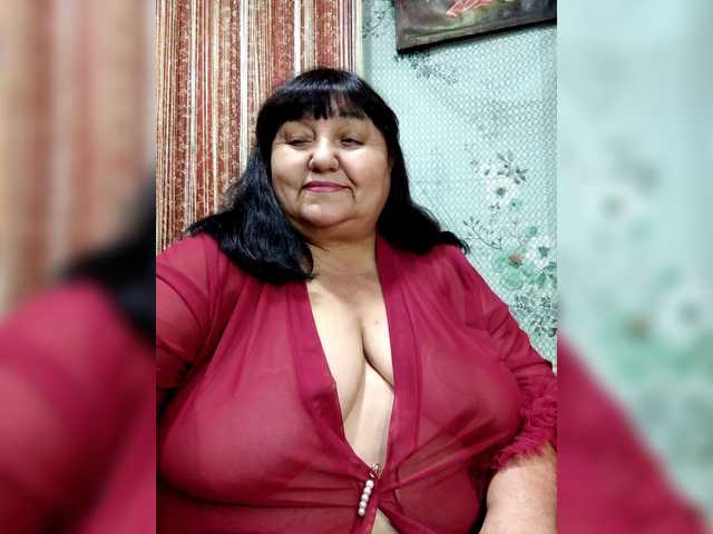 Nezsbudka live cam on BongaCams