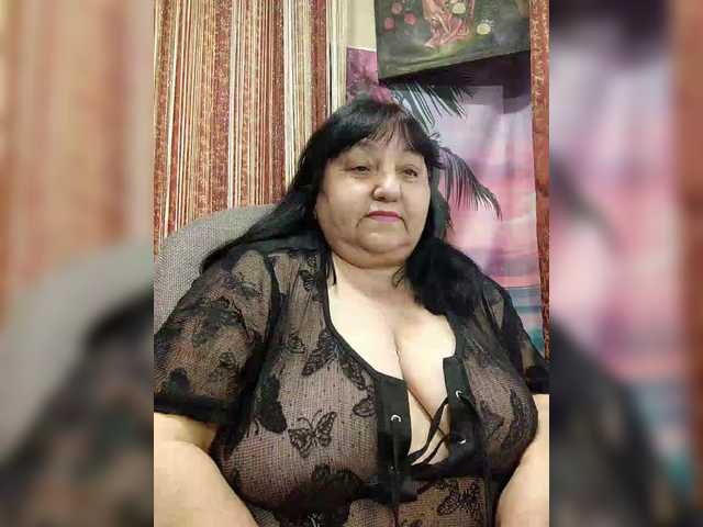 Nezsbudka's BongaCams show and profile