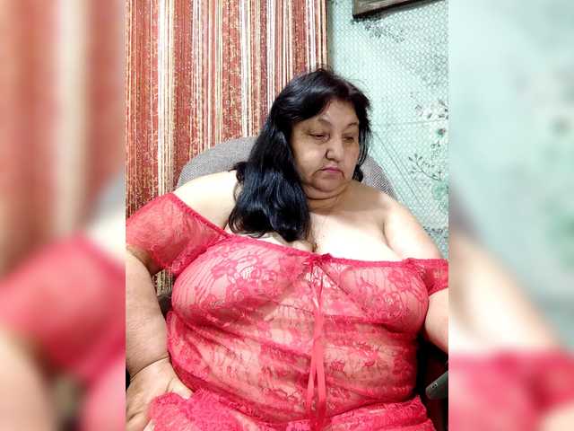 Nezsbudka live cam on BongaCams
