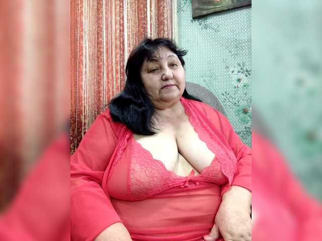 Nezsbudka live cam on BongaCams