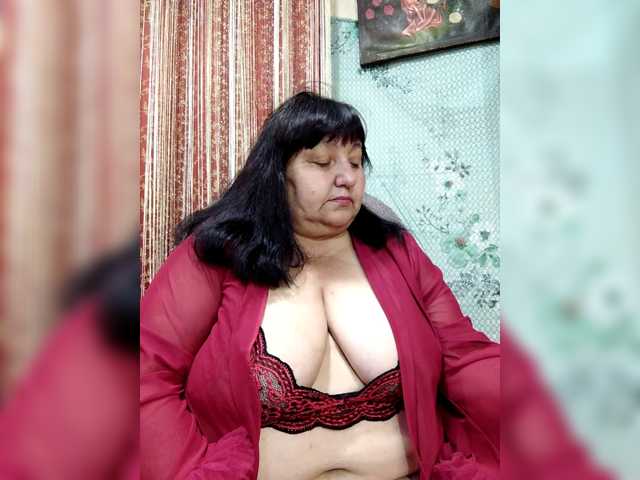 Nezsbudka live cam on BongaCams