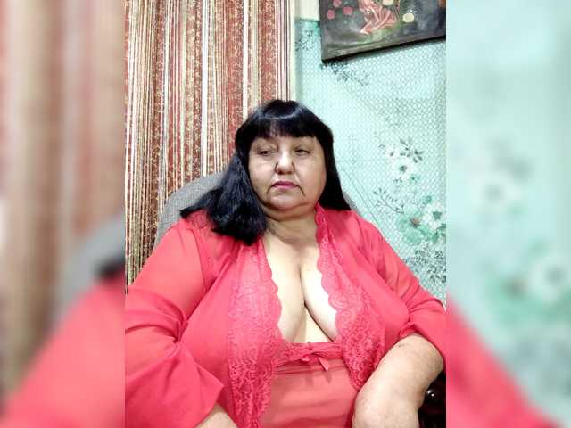 Nezsbudka live cam on BongaCams