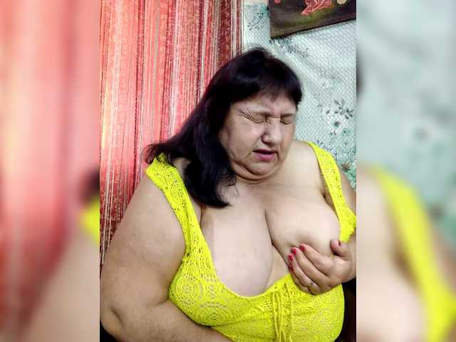 Nezsbudka live cam on BongaCams