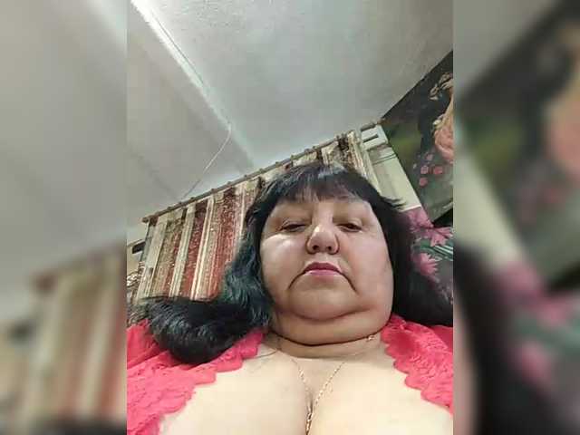 Nezsbudka's BongaCams show and profile