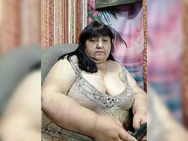 Nezsbudka's BongaCams show and profile