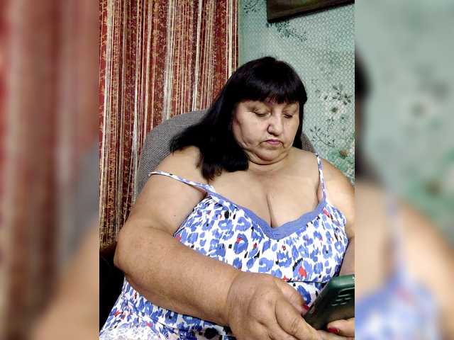 Nezsbudka live cam on BongaCams