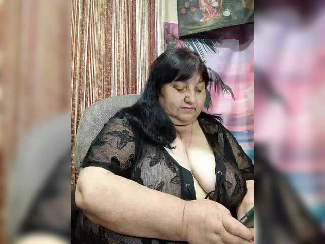 Nezsbudka's BongaCams show and profile