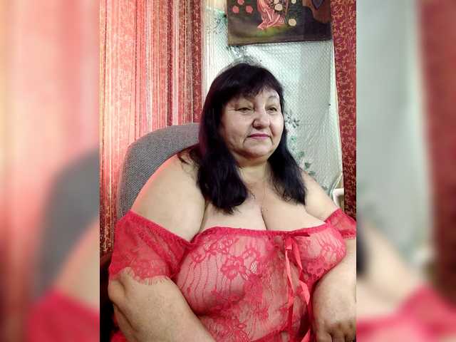 Nezsbudka live cam on BongaCams