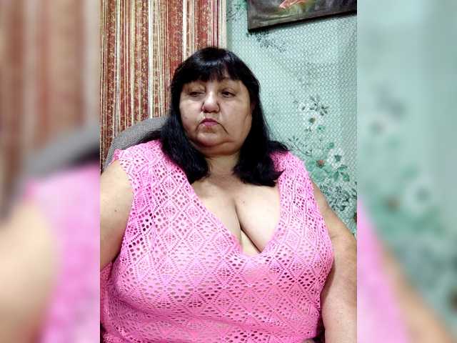 Nezsbudka live cam on BongaCams