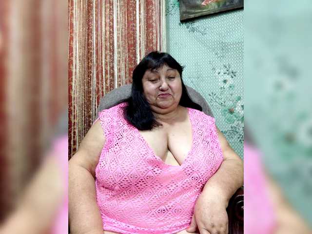 Nezsbudka live cam on BongaCams