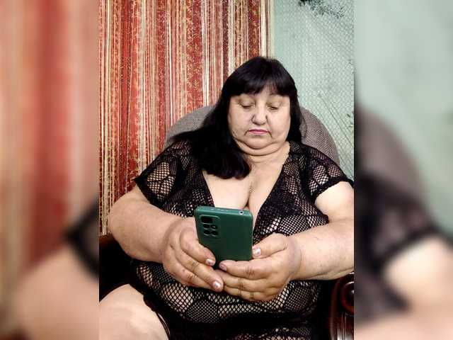 Nezsbudka live cam on BongaCams