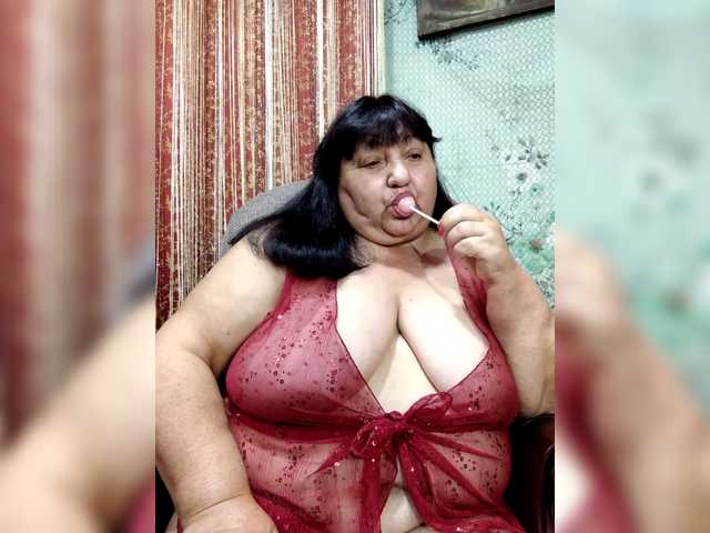 Nezsbudka live cam on BongaCams