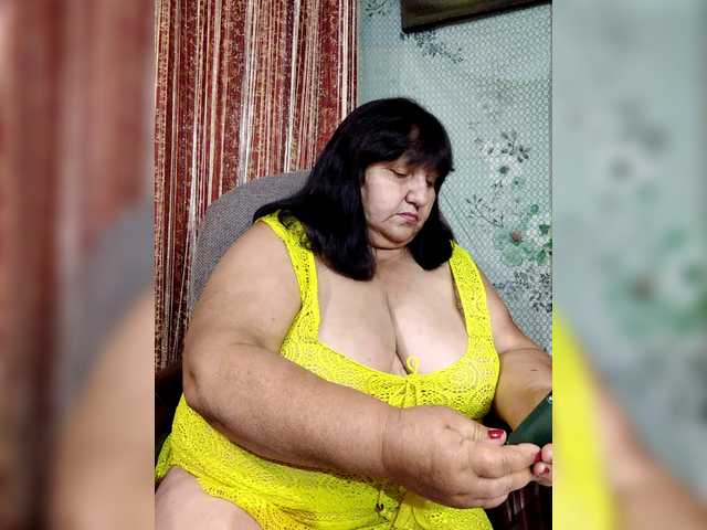 Nezsbudka live cam on BongaCams