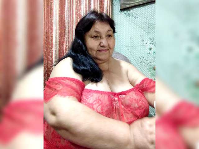 Nezsbudka live cam on BongaCams