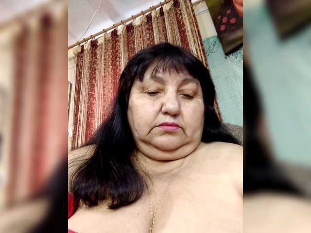 Nezsbudka live cam on BongaCams