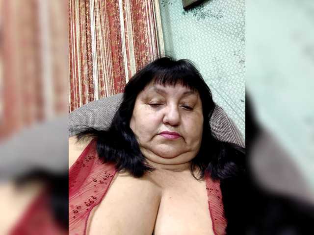 Nezsbudka live cam on BongaCams