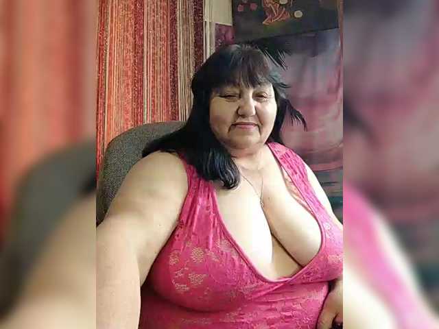 Nezsbudka's BongaCams show and profile