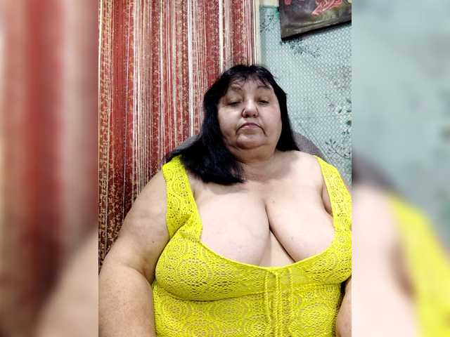 Nezsbudka live cam on BongaCams