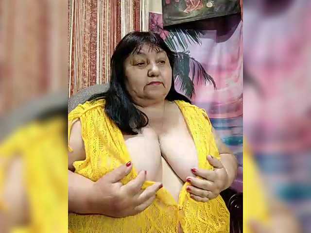 Nezsbudka's BongaCams show and profile