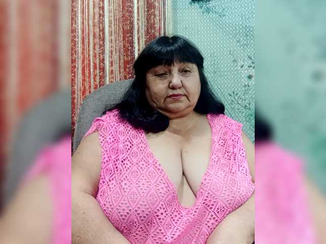 Nezsbudka, en directo ahora en BongaCams