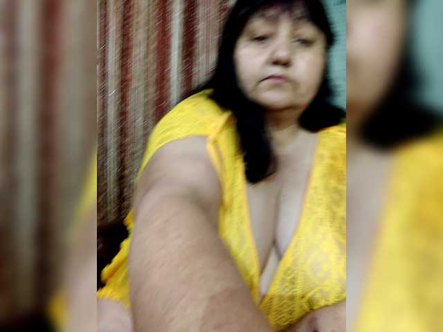 Nezsbudka live cam on BongaCams