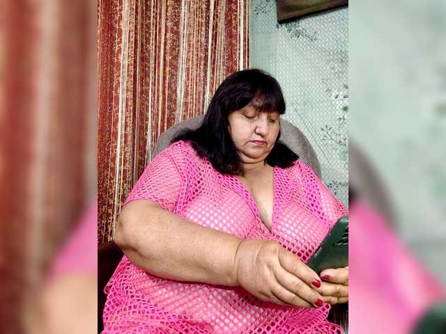 Nezsbudka live cam on BongaCams