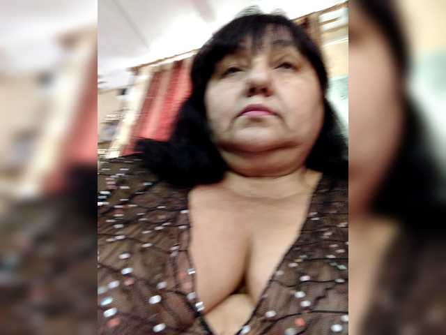 Nezsbudka live cam on BongaCams
