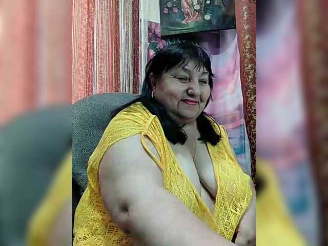 Nezsbudka's BongaCams show and profile