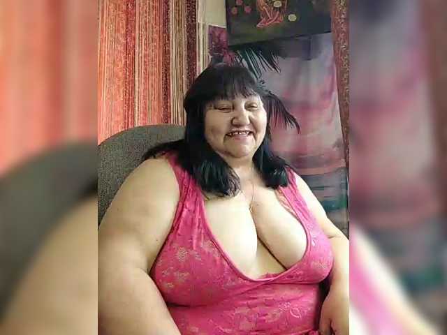 Nezsbudka's BongaCams show and profile