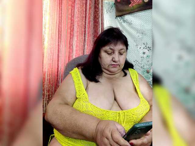 Nezsbudka live cam on BongaCams