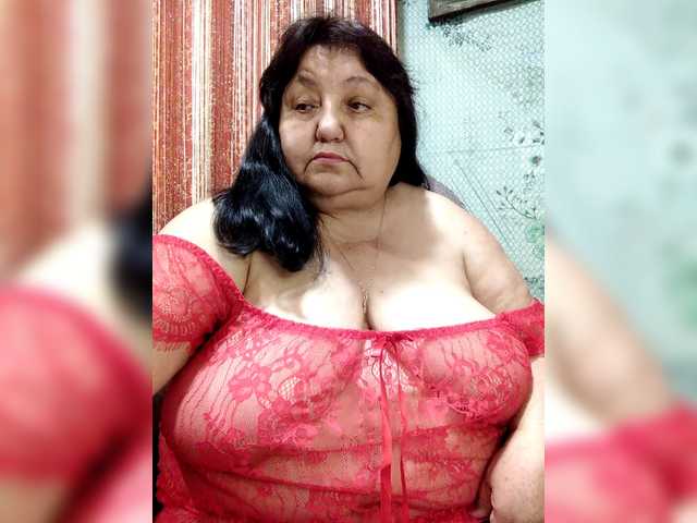 Nezsbudka live cam on BongaCams