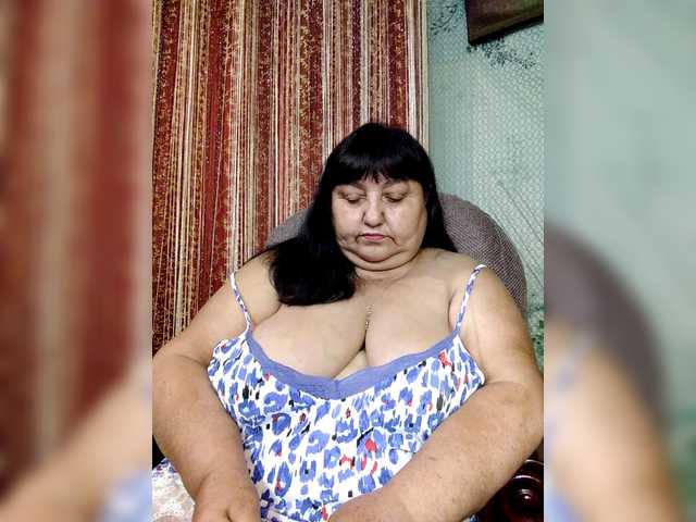 Nezsbudka live cam on BongaCams
