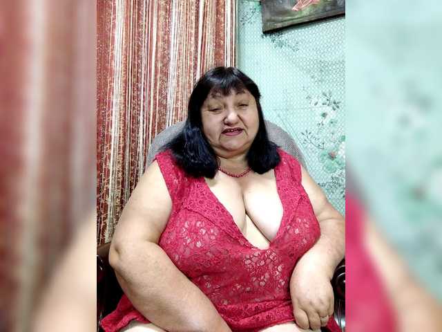 Nezsbudka live cam on BongaCams