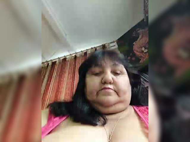 Nezsbudka's BongaCams show and profile