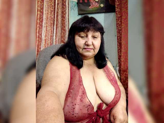 Nezsbudka live cam on BongaCams