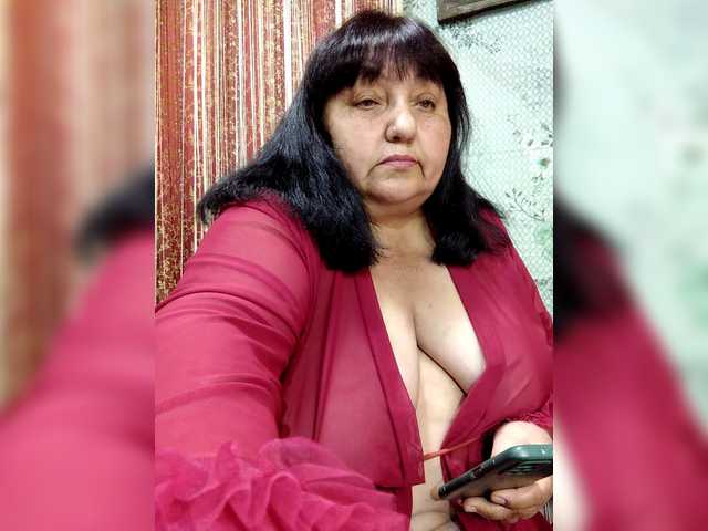 Nezsbudka live cam on BongaCams