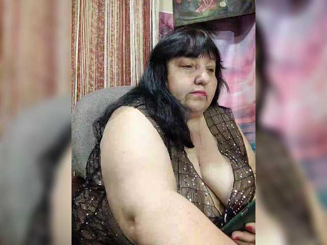 Nezsbudka's BongaCams show and profile