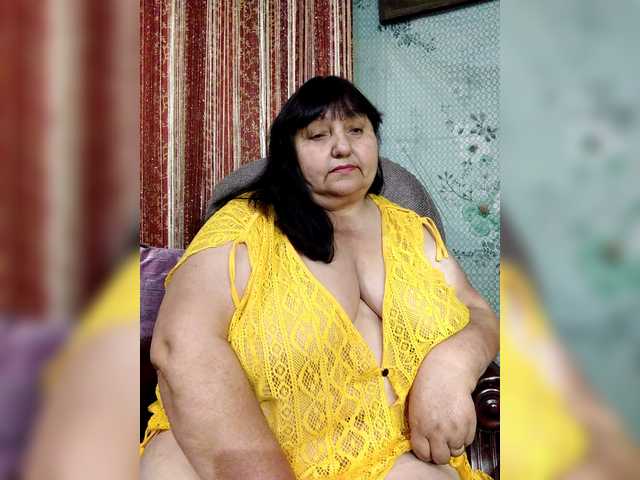 Nezsbudka live cam on BongaCams