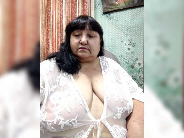 Nezsbudka live cam on BongaCams