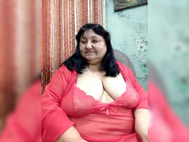 Nezsbudka live cam on BongaCams