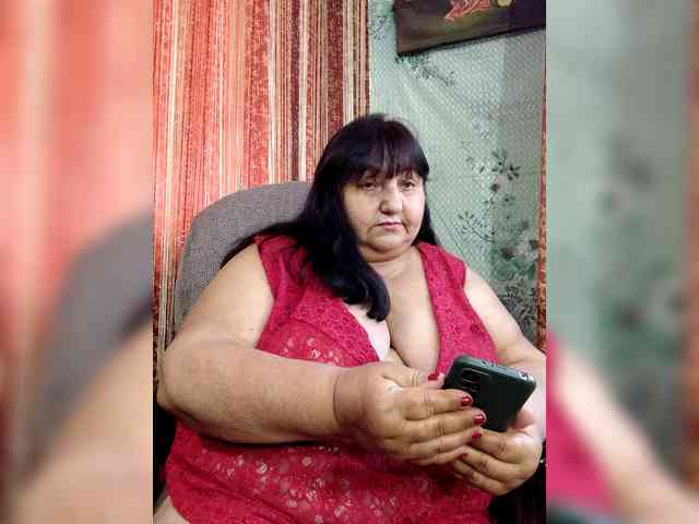 Nezsbudka's cam show statistics and live stream