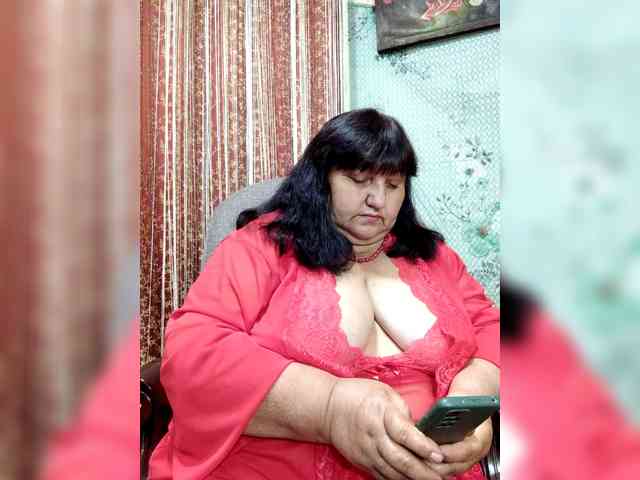 Nezsbudka live female cam on bongacams