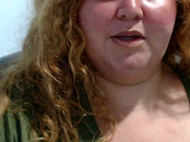 squirtbbw — live female cam