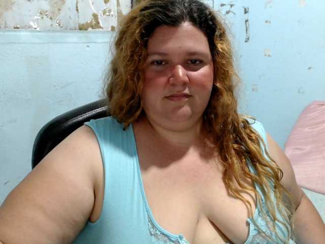 squirtbbw live webcam show